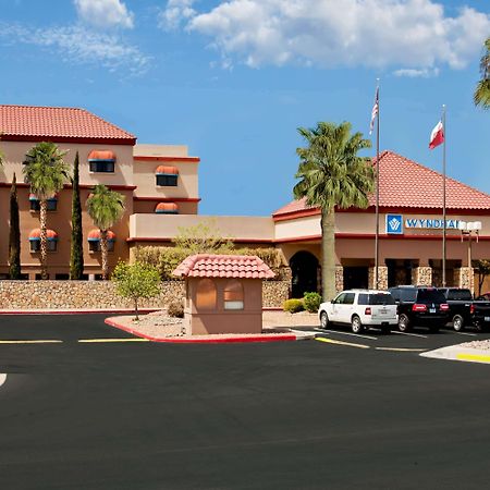 Wyndham El Paso Airport And Water Park Hotel Esterno foto