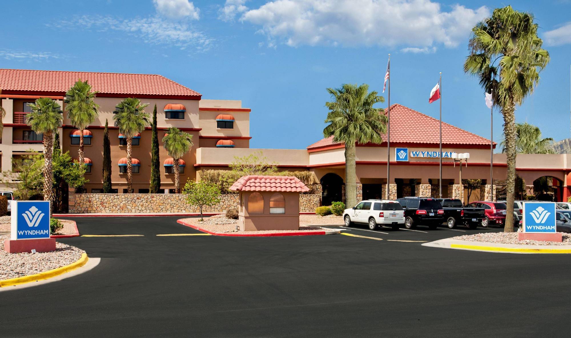 Wyndham El Paso Airport And Water Park Hotel Esterno foto